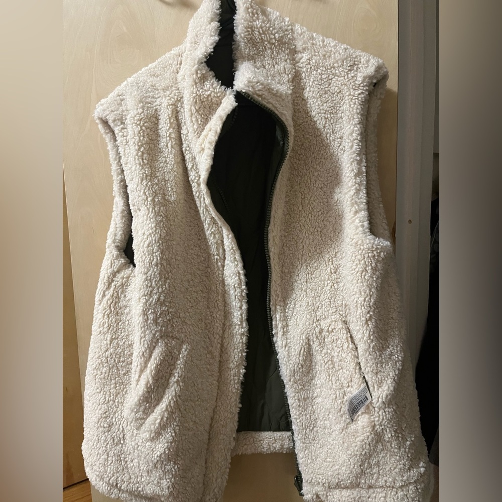 Stradivarius reversible puffer vest - Olive Green